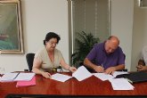 La Comunidad firma un acuerdo con los vendedores ambulantes de la Región para crear una mesa de trabajo que regule su situación