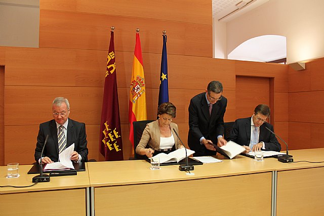 Valcárcel agradece al BEI su compromiso y sensibilidad con Lorca y su confianza en la Región de Murcia y su futuro - 2, Foto 2