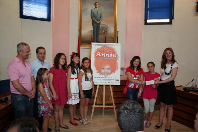 El musical annie recaudó 16.000 benéficos euros para diversas entidades beneficas y solidarias de alcantarilla y para los damnificados de lorca - 2, Foto 2