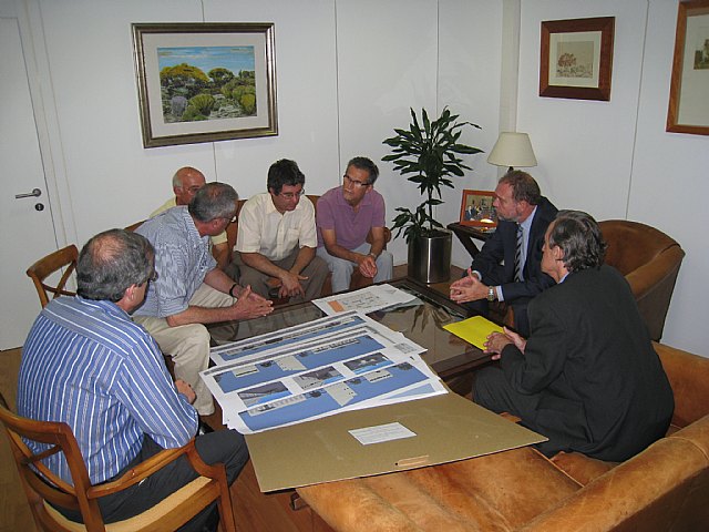 Sotoca presenta el proyecto del nuevo centro a la comunidad educativa del CEIP Escuelas Nuevas de El Palmar - 1, Foto 1