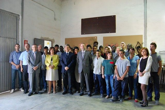 Entra en vigor el convenio de colaboración entre el Gobierno Regional y el Ayuntamiento de Alguazas para la puesta en marcha de un Aula Ocupacional contra el absentismo escolar - 1, Foto 1