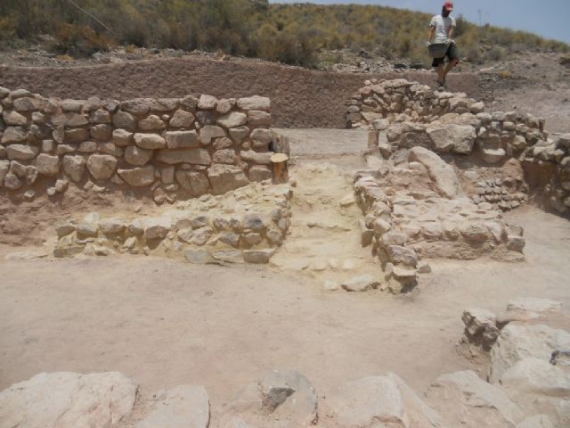 20 trabajadores desempleados contratados por el SEF finalizan el programa para realizar trabajos de excavación y limpieza arqueológica en el Yacimiento Argárico de La Bastida, Foto 4