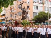 La imagen de San Pedro recorre las calles de la localidad en el día grande de las fiestas patronales