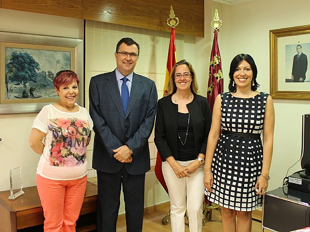 La Comunidad pone al servicio de las mujeres emprendedoras sus infraestructuras para el alojamiento de nuevos proyectos empresariales - 1, Foto 1