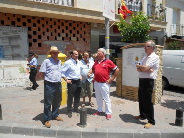 Moya-Angeler y Herrero visitan los establecimientos comerciales de Alquerías - 1, Foto 1