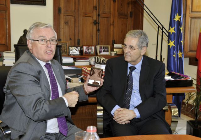 La Universidad de Murcia ofrece un homenaje al padre Francisco Martínez Fresneda por su dedicación universitaria - 2, Foto 2