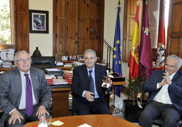 La Universidad de Murcia ofrece un homenaje al padre Francisco Martínez Fresneda por su dedicación universitaria - 3, Foto 3