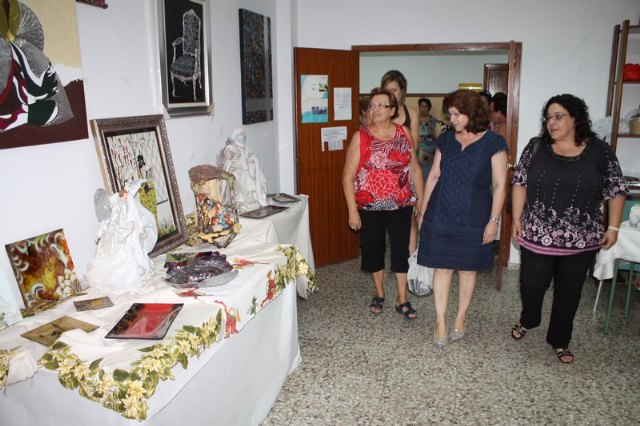 Una exposición para estimular el potencial creativo de las mujeres de Roldán - 1, Foto 1