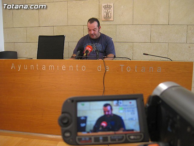 Agricultura informa a los propietarios de palmeras sobre el tratamiento que el ayuntamiento realiza para prevenir la plaga del picudo rojo, Foto 1