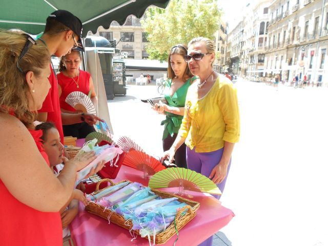 Abanicos solidarios - 2, Foto 2