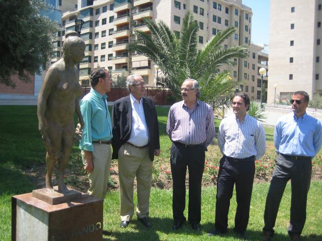 Las esculturas ´Saltando a la comba´ y ´La danza´ vuelven a lucir en el Parque Campillo - 2, Foto 2