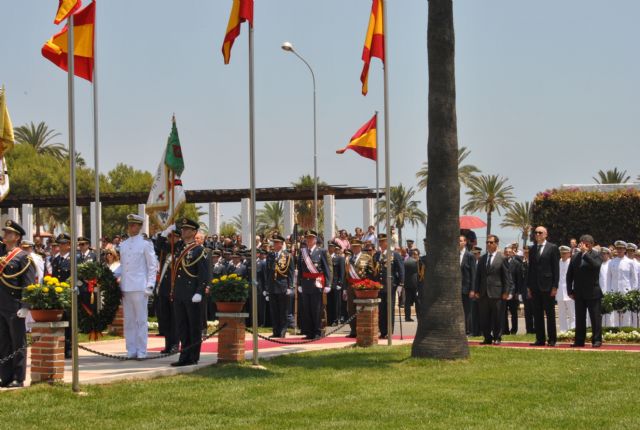 El Rey presidió la entrega de despachos en un acto que también acogió el Relevo de Mando de la AGA - 2, Foto 2
