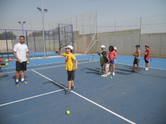 Un total de 266 niños disfrutan ya de las actividades del Verano Polideportivo, como el campus de verano y los cursos de natación, Foto 2