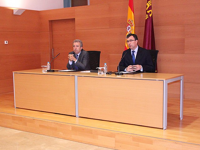 Comunidad y ayuntamientos colaboran para impartir educacin de adultos en los municipios, Foto 1