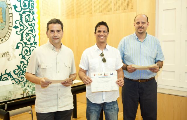 Camarero y agente turístico a tiempo completo - 3, Foto 3