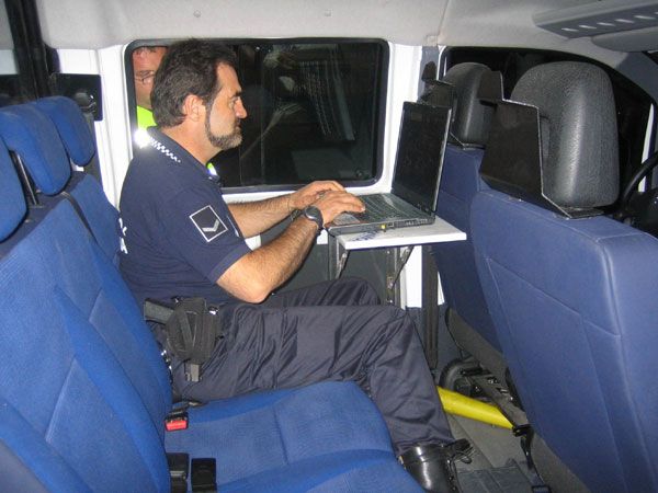 La Policía Local de Totana se suma a la campaña especial sobre el control de la tasa de alcohol y el consumo de drogas al volante, Foto 2