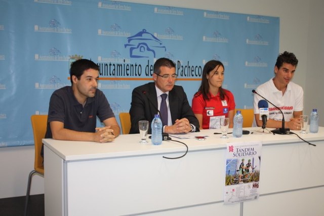 Dos profesores pachequeros viajaran a Londres en tandem para conseguir los fondos necesarios para la construcción de un instituo en Mali - 1, Foto 1