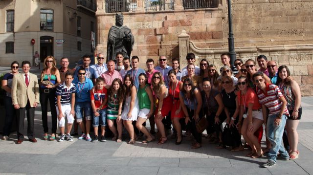 El Alcalde felicita a Coros y Danzas de Lorca por su primer premio en el Festival Internacional de Estambul - 1, Foto 1