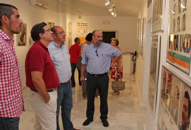 Inaugurada la exposición 'Miradas y Palabras sobre la Transición en la Región de Murcia que se expone en la Casa de los Duendes hasta el 30 de julio - 2, Foto 2
