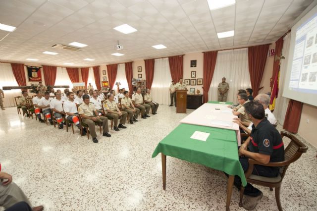 Los Bomberos de Cartagena adiestran a militares de Tentegorra en un curso de Transporte Sanitario - 4, Foto 4