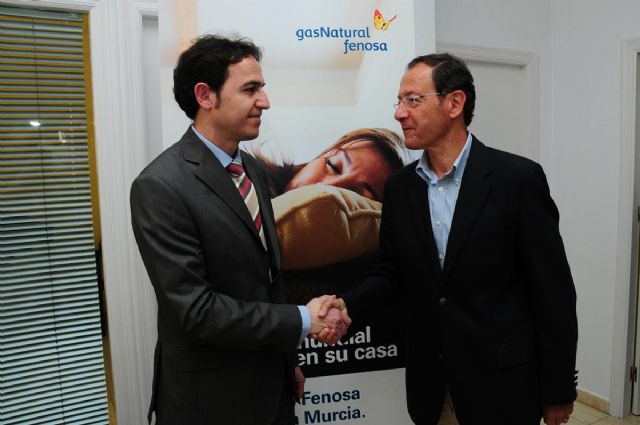 Cámara asiste a la inauguración del primer centro de atención al cliente de Gas Natural Fenosa - 1, Foto 1
