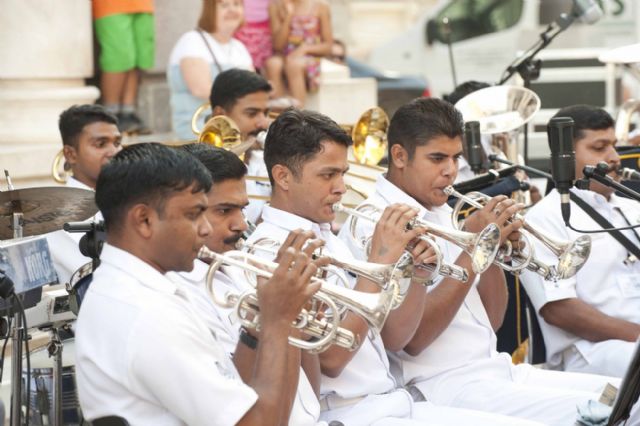 La Armada India se arranca a ritmo de rock - 4, Foto 4