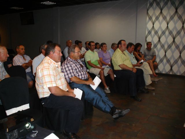 El concejal de Agricultura y Agua asiste a la presentación de la campaña informativa sobre Los 50 años de la PAC, Foto 1
