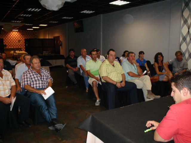 El concejal de Agricultura y Agua asiste a la presentación de la campaña informativa sobre Los 50 años de la PAC, Foto 2