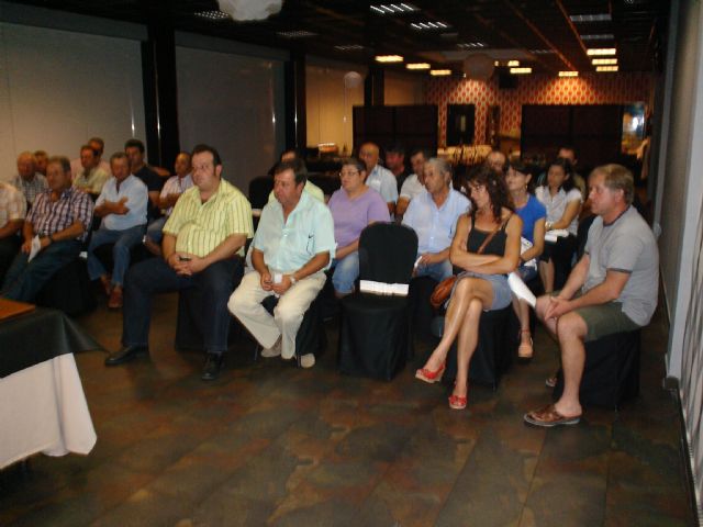 El concejal de Agricultura y Agua asiste a la presentación de la campaña informativa sobre Los 50 años de la PAC, Foto 4