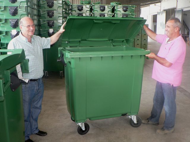 El ayuntamiento comienza a instalar 180 nuevos contenedores para basura orgnica, Foto 1