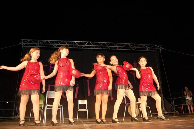 Las frescas y alegres coreografías de la Peña Báilalo de Alguazas, uno de los ricos ingredientes de las fiestas 2012 del Barrio del Carmen del municipio - 1, Foto 1