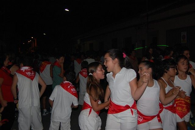 Cerca de un millar de pequeños y mayores disfrutan con la tercera edición del Chiqui San Fermín de las Fiestas 2012 del Barrio del Carmen de Alguazas - 1, Foto 1
