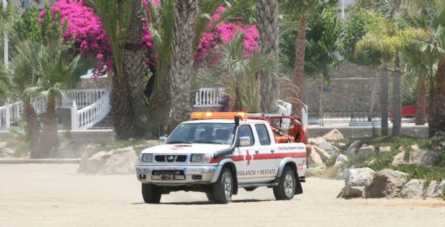 La primera quincena del Plan Copla de Julio de 2012 finaliza sin accidentes por Síndromes de Inmersión en las playas de Águilas - 1, Foto 1