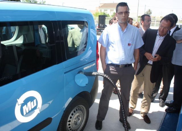 La apertura de la primera estación pública de gas natural comprimido refuerza el objetivo del Ayuntamiento para impulsar una movilidad más eficiente y menos contaminante - 3, Foto 3