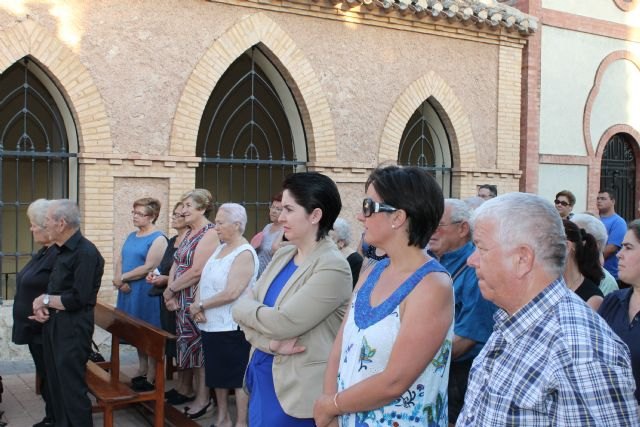 Numerosas personas asisten a la misa de la Patrona del Cementerio Municipal de Totana coincidiendo con la festividad de Nuestra Señora del Carmen, Foto 3