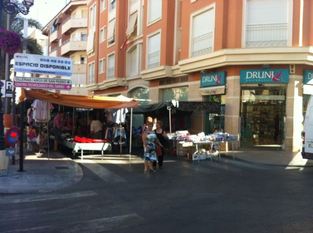 Se trasladan 18 puestos del mercadillo semanal por las obras de remodelación de las aceras de uno de los márgenes en la Avenida Rambla de La Santa - 2, Foto 2