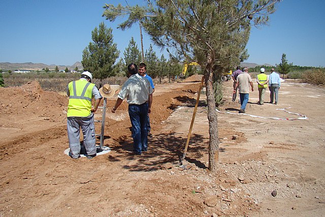 El Concejal de Agua y Pedanías, Francisco Martínez, ha visitado las obras del colector de aguas residuales entre la EDAR de La Estacada y el emisario de la EDAR Municipal - 1, Foto 1