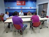 El PSOE apoya a los pequeños comerciantes, cuya situaci�n peligra por la subida del IVA y la liberalizaci�n de horarios