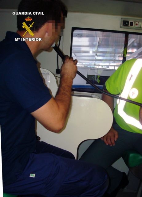 La Guardia Civil detiene a una persona por un delito contra la seguridad vial tras ocasionar un accidente - 1, Foto 1