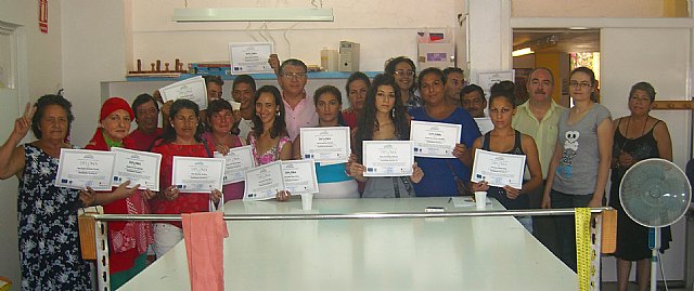 Una veintena de personas en riesgo de exclusión participan en talleres para fomentar su inserción sociolaboral - 1, Foto 1