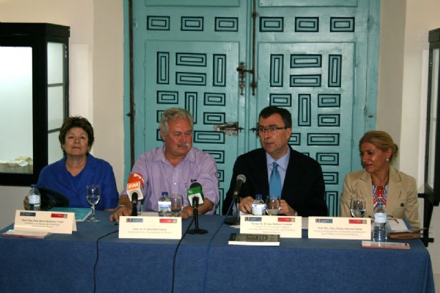 Ballesta clausura un curso sobre el papel de la mujer en los últimos 200 años - 3, Foto 3