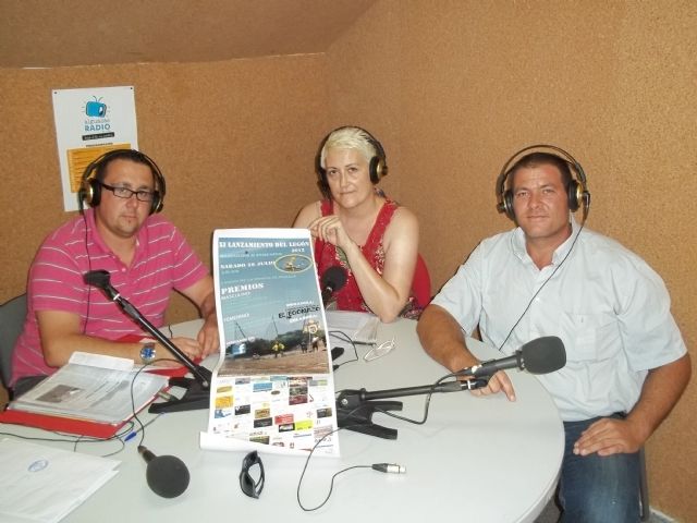 Los organizadores del Concurso de Lanzamiento de Legón de Alguazas, entrevistados en la radio pública local - 1, Foto 1