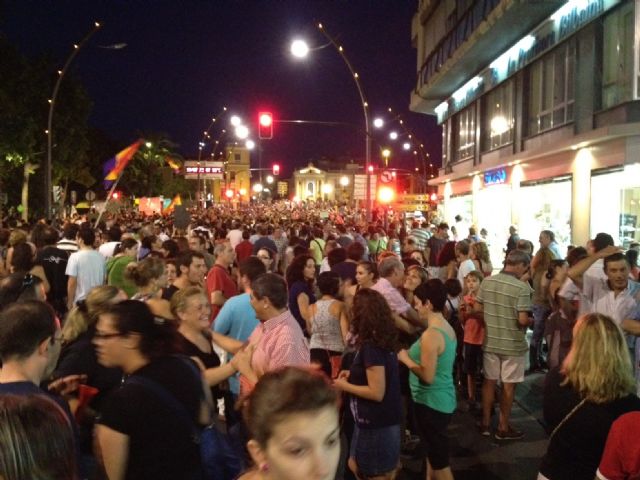 Los concejales del Grupo Municipal de Izquierda Unida Verdes asistieron a la manifestación en Murcia contra los recortes - 4, Foto 4