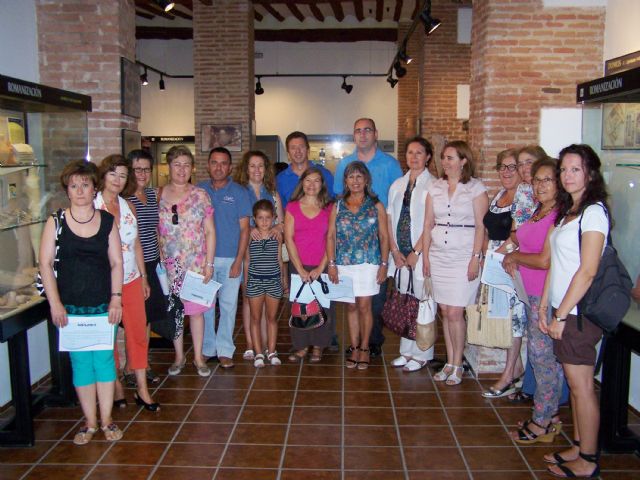 El museo arqueológico de Águilas acoge una exposición del taller de restauración de cerámica antigua - 2, Foto 2