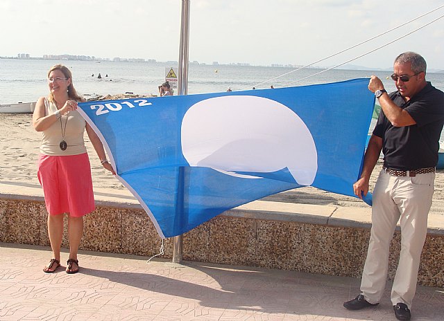 Las banderas azules ondean en la playa de La Puntica y el puerto deportivo Marina de Las Salinas - 1, Foto 1