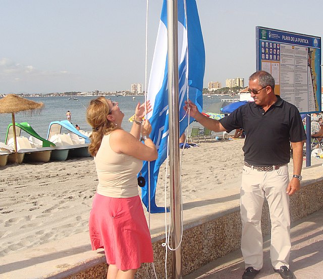 Las banderas azules ondean en la playa de La Puntica y el puerto deportivo Marina de Las Salinas - 2, Foto 2