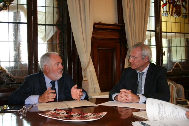 Valcárcel obtiene el compromiso del Gobierno central para adjudicar con carácter inmediato las obras de regeneración de la Bahía de Portmán - 1, Foto 1