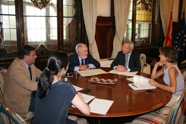 Valcárcel obtiene el compromiso del Gobierno central para adjudicar con carácter inmediato las obras de regeneración de la Bahía de Portmán - 2, Foto 2