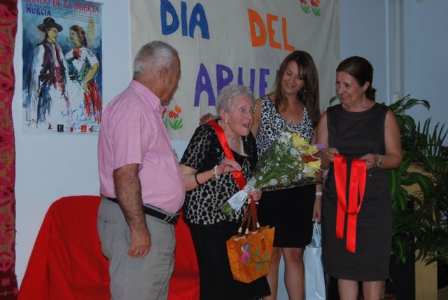 La residencia Virgen del Rosario celebra el Da de los Abuelos, Foto 1
