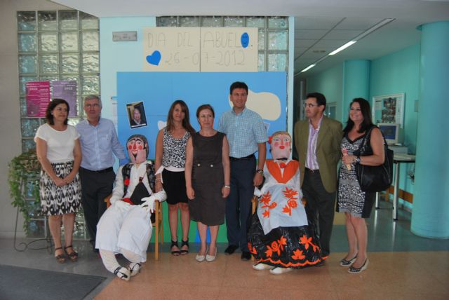 La residencia Virgen del Rosario celebra el Da de los Abuelos, Foto 2